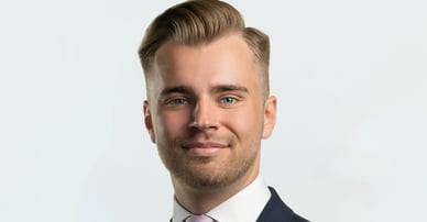 Robin Karlsson mäklare på Stora & Lilla Essingen, Mariehäll, Bromma och Traneberg
