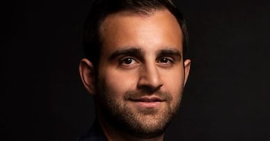 Azad Daoud mäklare i Vasastan