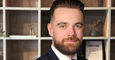 Niklas Lundmark mäklare i Sundbyberg