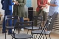 Vad händer om bostadsrättsföreningens styrelse avgår?