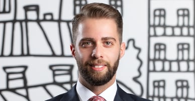 Emanuel Turgay mäklare i Botkyrka