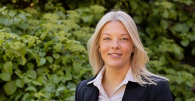 Victoria Hallberg mäklare i Olofström