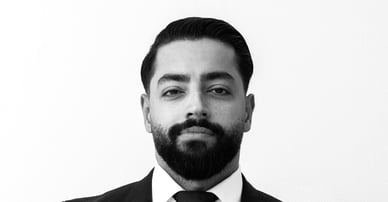 Sanan Dehvari mäklare i Upplands Väsby, Sollentuna och Järfälla