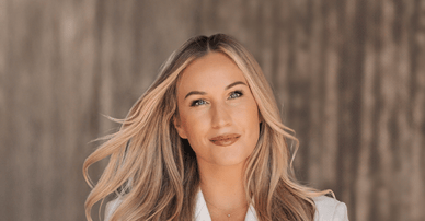 Emma Topalovic mäklare i Hyllie