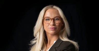 Cecilia Björklund mäklare i Västberga och Midsommarkransen