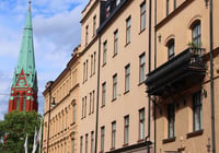 Hur många lägenheter får man köpa och sälja per år?