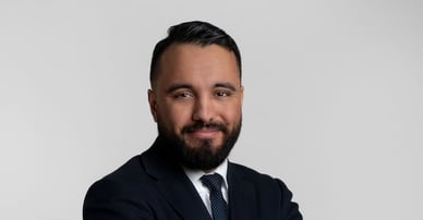 Farzad Mirzazadeh mäklare i Sollentuna och Akalla