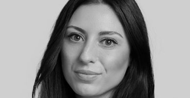 Samia Yanni mäklare på Södermalm