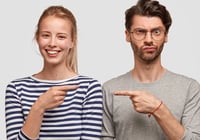 Vem betalar mäklaren? Säljaren eller köparen?