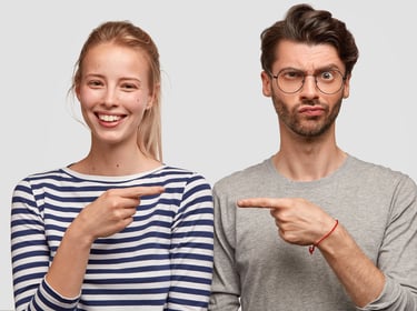 Vem betalar mäklaren? Säljaren eller köparen?