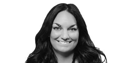 Rebecca Lindgren mäklare i Vallentuna och Täby